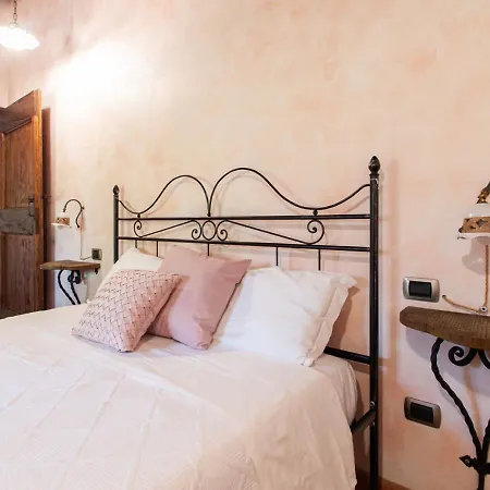 別荘 Il Poggio, Casa Rosa ウンベルティデ