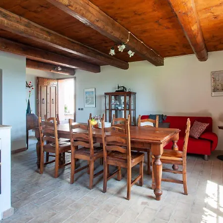 Il Poggio, Casa Rosa בית נופש