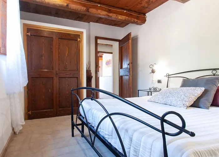 Il Poggio, Casa Rosa